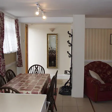 The Coach House Villa Ledbury Room photo